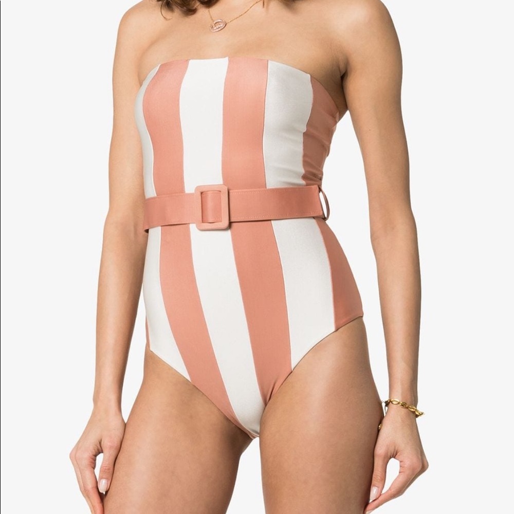 Swimsuit! - Picture 3 of 5